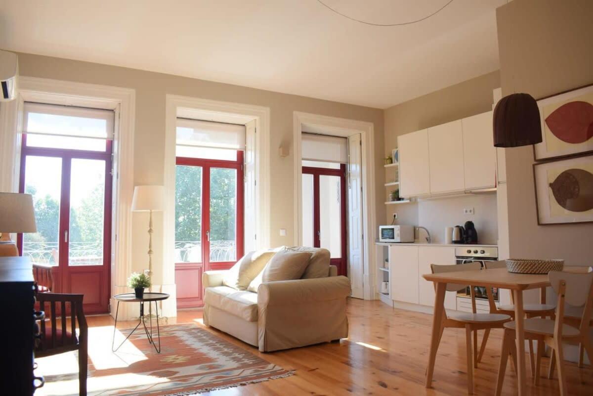 Liiiving In Porto - Vintage Balcony Apartment Exterior photo
